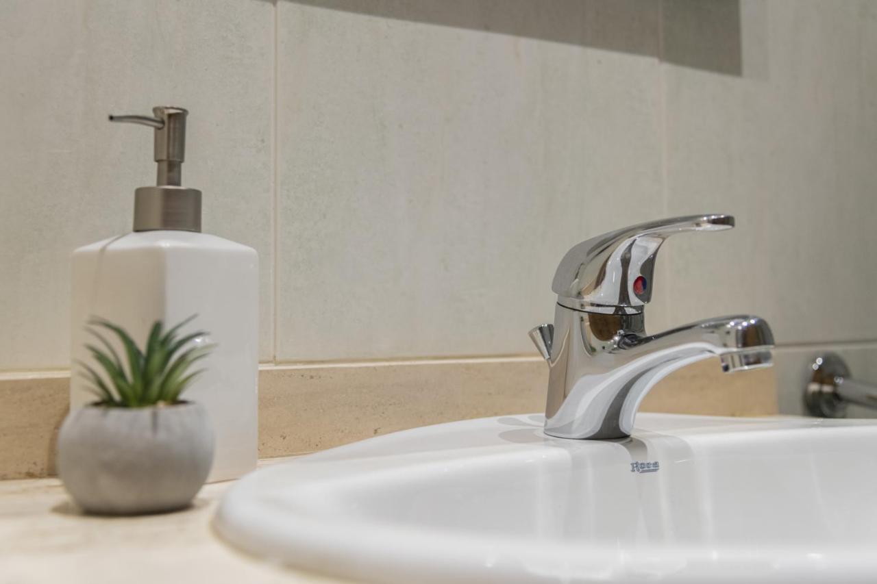 Hostal Alba لوغو المظهر الخارجي الصورة
